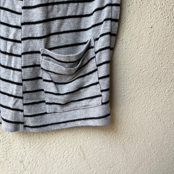 Levi's 720 High Rise Skinny 25 + Grey & Black Stripe Cardigan M COMBO DEAL - Picture 8 of 11